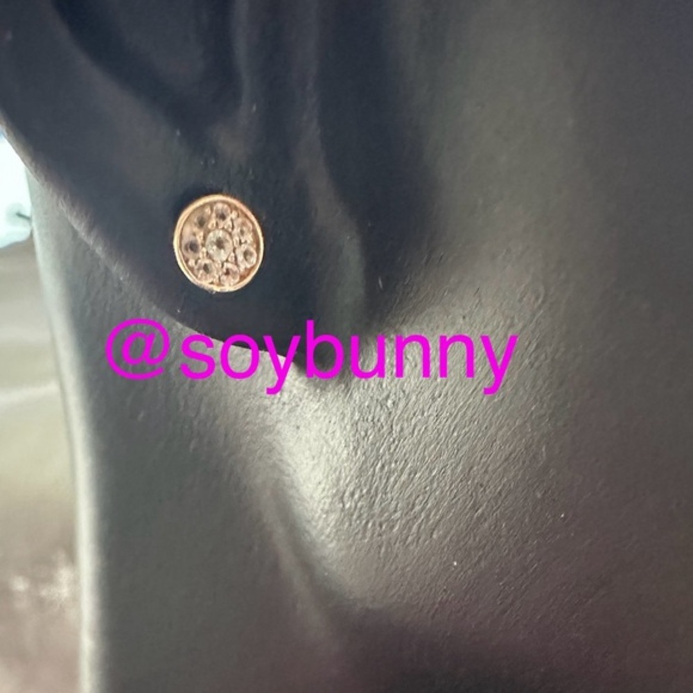 14k Solid Gold Cluster Stud Earrings (Like New)